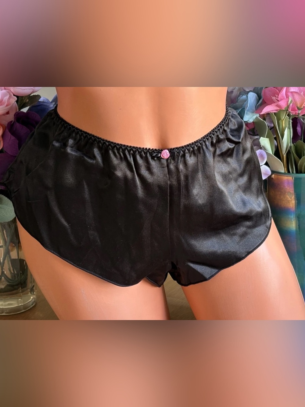 Women's Secret Treasures vintage black satin pajama tap shorts size 7